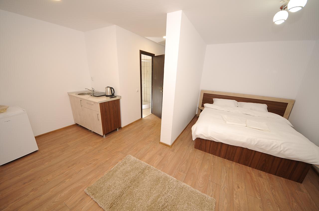 Citadel Aparthotel Galaţi Exteriör bild