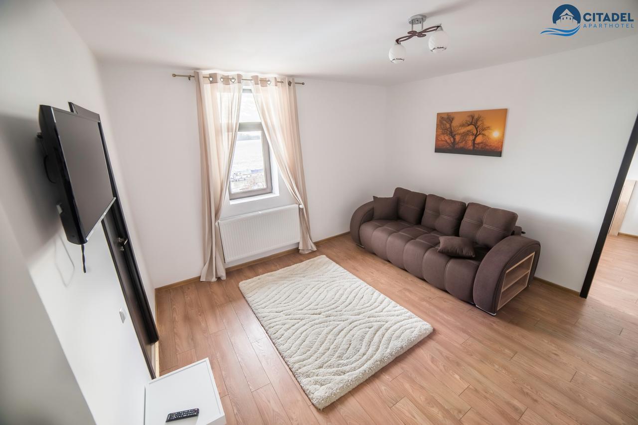 Citadel Aparthotel Galaţi Exteriör bild