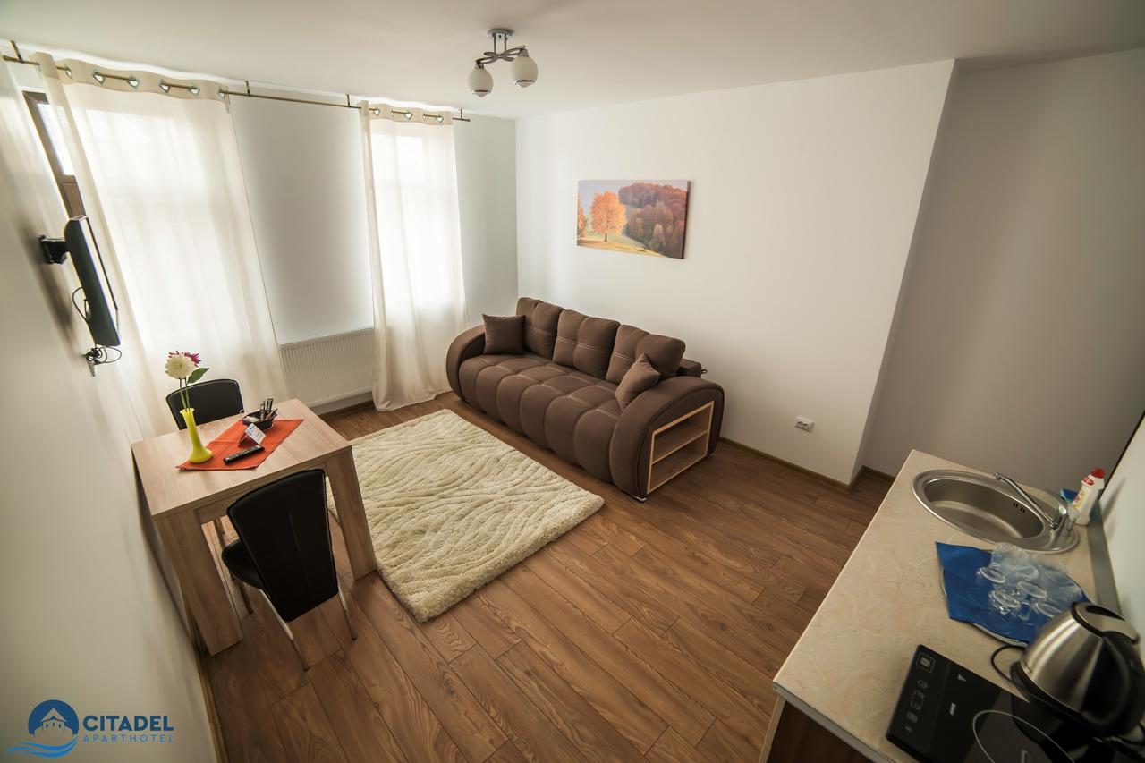Citadel Aparthotel Galaţi Exteriör bild