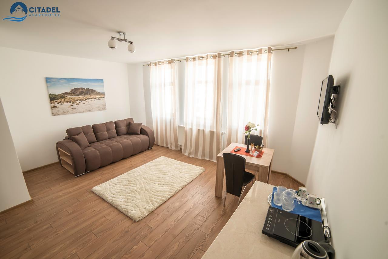 Citadel Aparthotel Galaţi Exteriör bild
